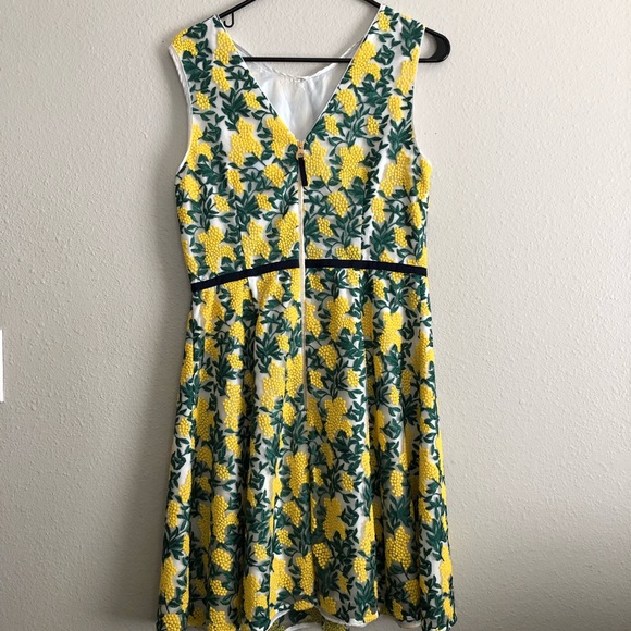 NWT Gorgeous green and yellow floral embroidered dress - Picture 5 of 10
